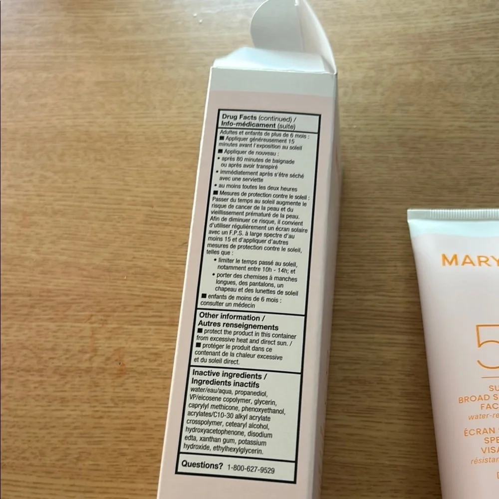 Mary Kay Sunscreen Broad Spectrum SPF 50 - Pink and Orange